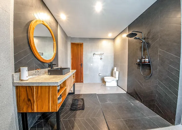 Balangan Freya Villa *