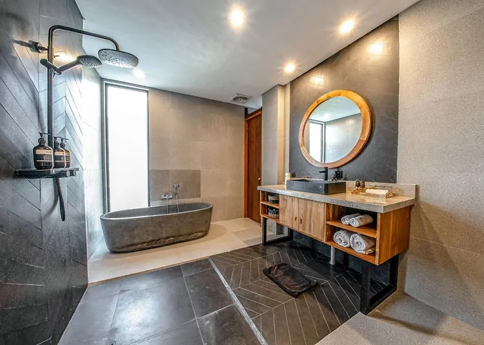 Balangan Freya Villa *