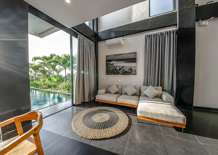 Balangan Freya Villa *